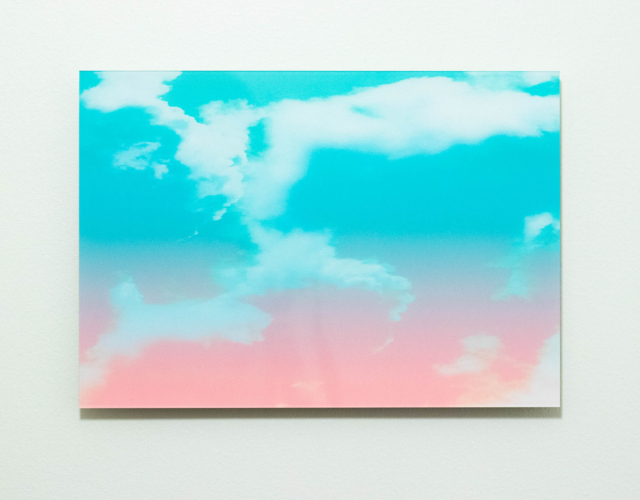 約瑟芬娜．聶利馬勒卡 Josefina Nelimarkka，雙重時刻—雲端之下[6]-2020 The Double-Moment (in the underspace of clouds) [6] - 2020，2020，數位輸出於壓克力 Digital print on acrylic，50 x 35 cm